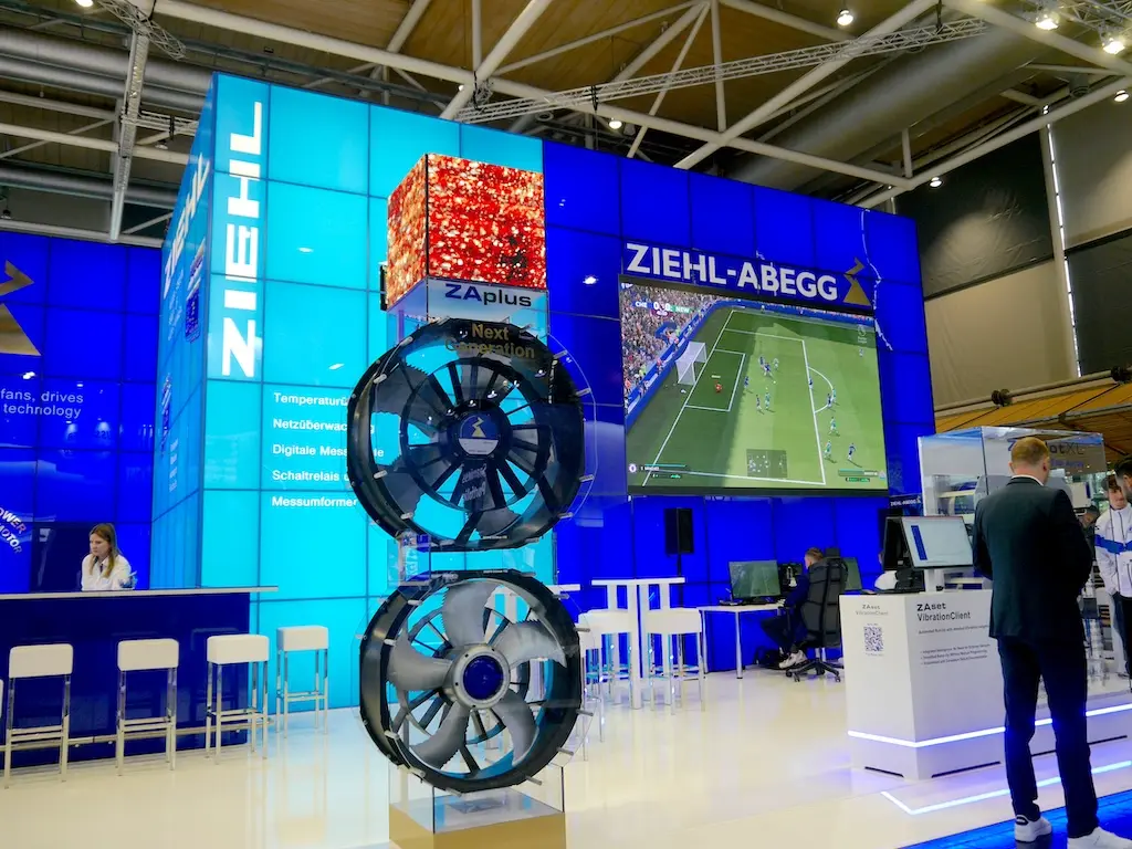 Live-Demonstration autonomer Industrieprozesse