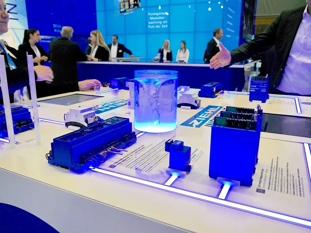 Eingang West der Messe Hannover am Eröffnungstag 2026