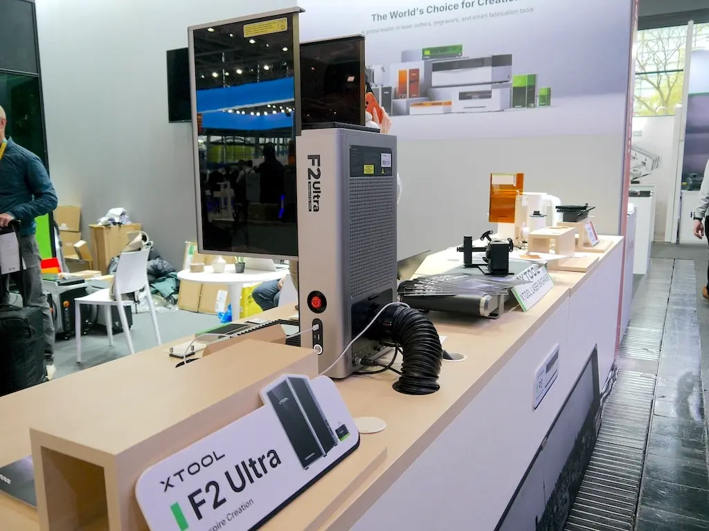 Besuchermassen in der Glashalle der Hannover Messe 2026