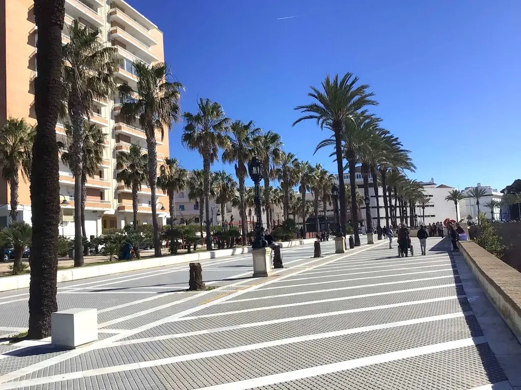 Historische Gebäude in Cádiz vor der Katastrophe